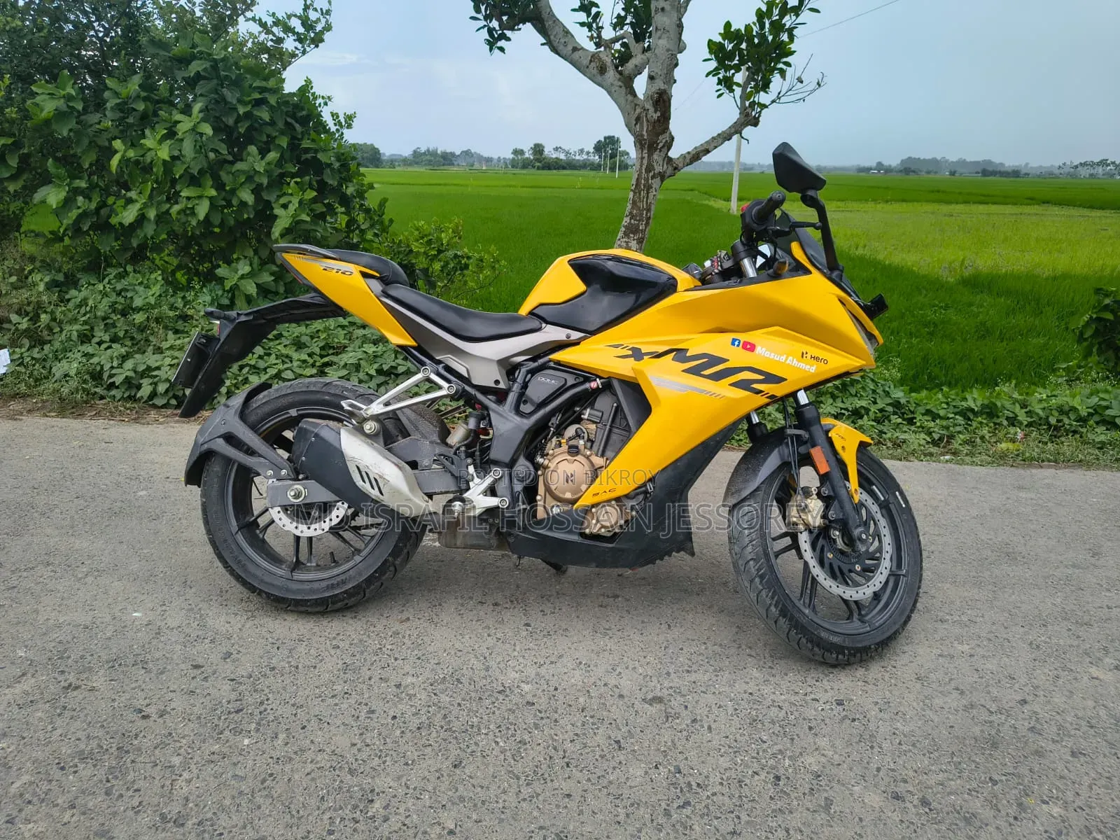 Hero Karizma XMR 210 2024 Yellow