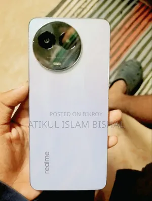 রিয়েলমি ১১ ১২৮ জিবি