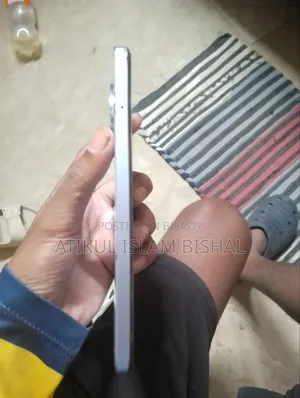 রিয়েলমি ১১ ১২৮ জিবি
