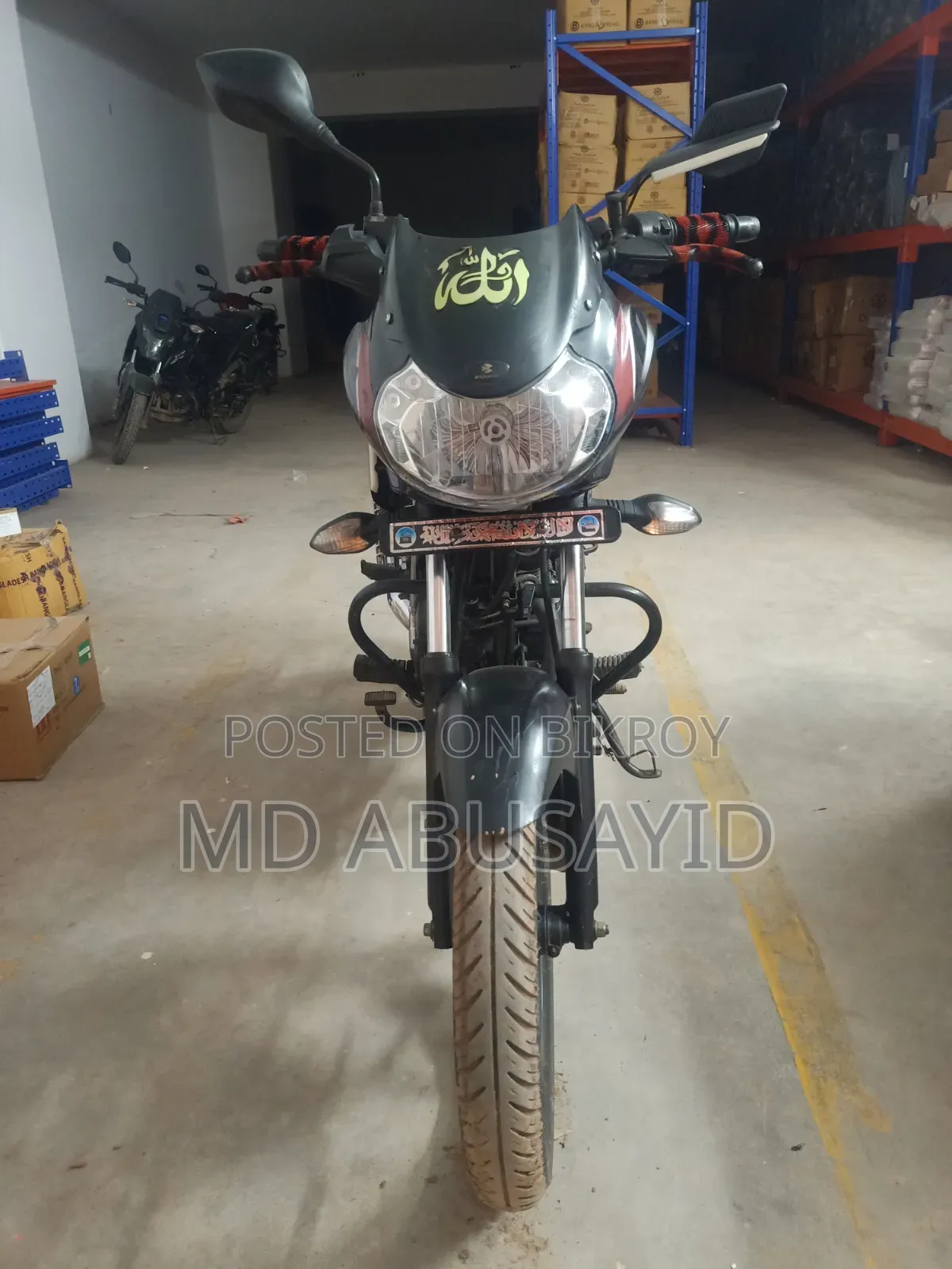 বাজাজ ডিসকভার ১২৫ ২০১৯ ব্ল্যাক
