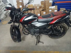 বাজাজ ডিসকভার ১২৫ ২০১৯ ব্ল্যাক