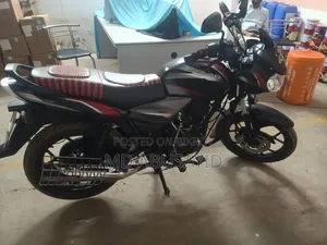 বাজাজ ডিসকভার ১২৫ ২০১৯ ব্ল্যাক
