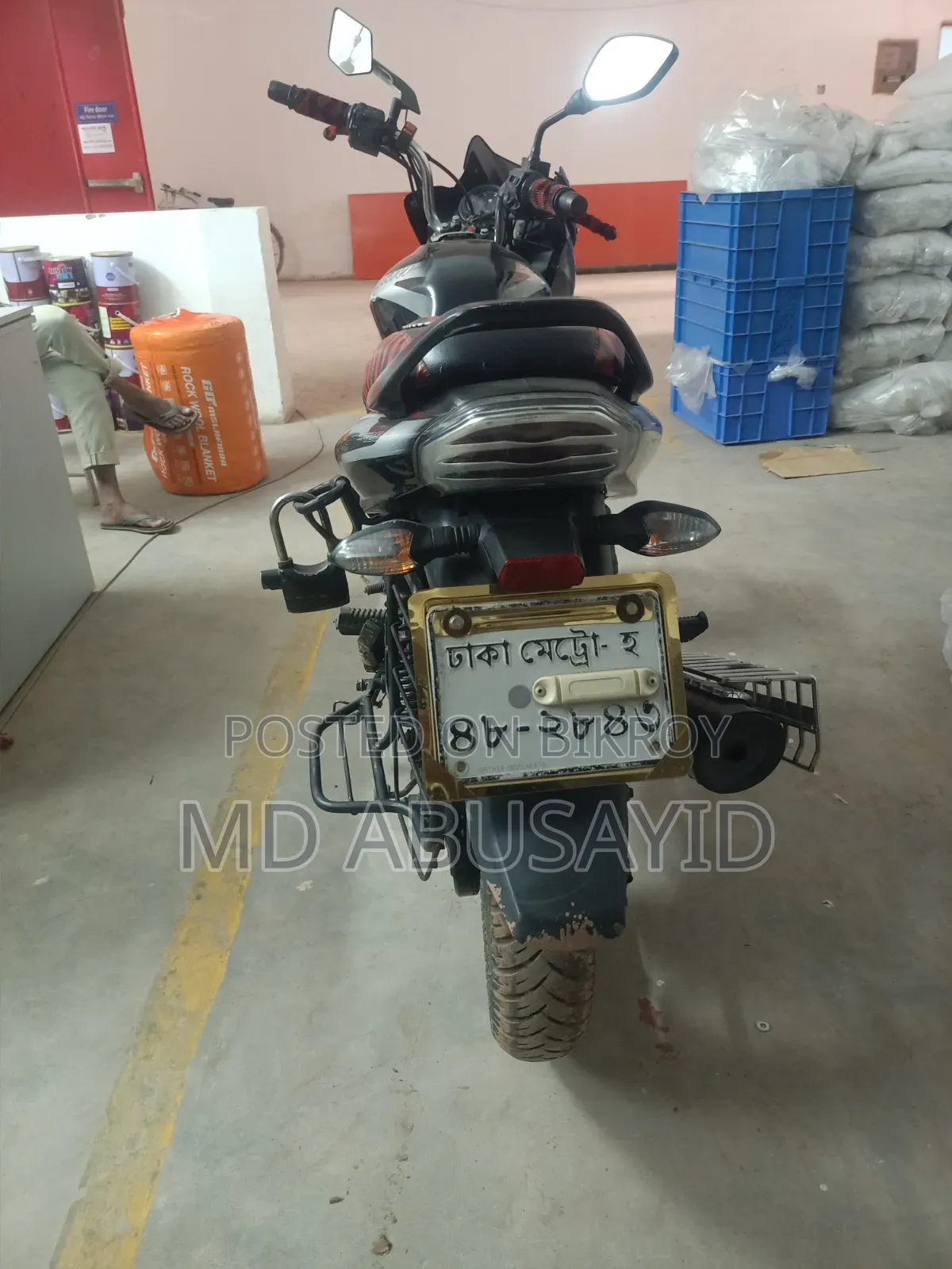 বাজাজ ডিসকভার ১২৫ ২০১৯ ব্ল্যাক