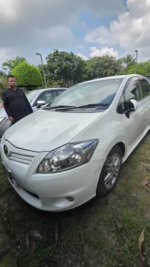 Toyota Auris 2012 White
