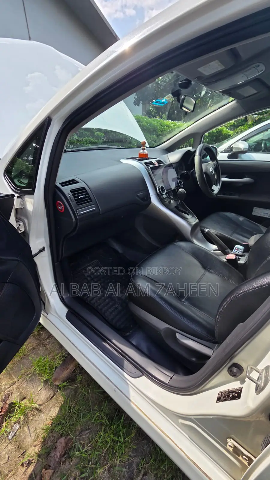Toyota Auris 2012 White