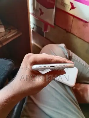 অ্যাপল আইফোন ১১ ১২৮ জিবি সাদা