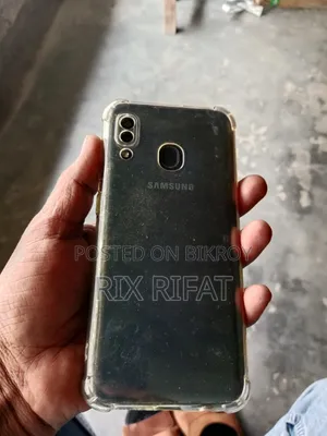 স্যামসাং গ্যালাক্সি এ২০ ৩২ জিবি কালো
