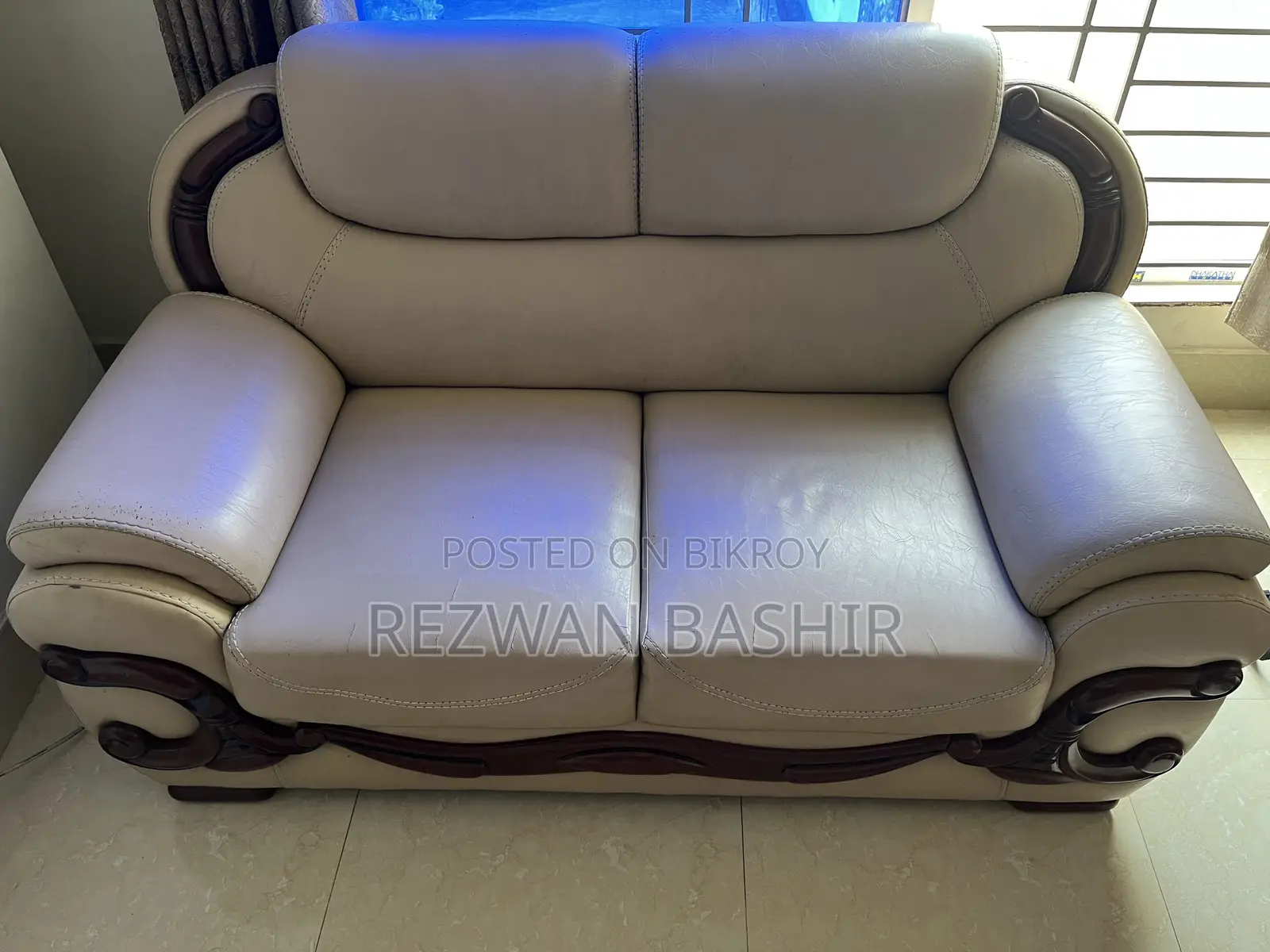 জরুরী সোফা সেট বিক্রয়