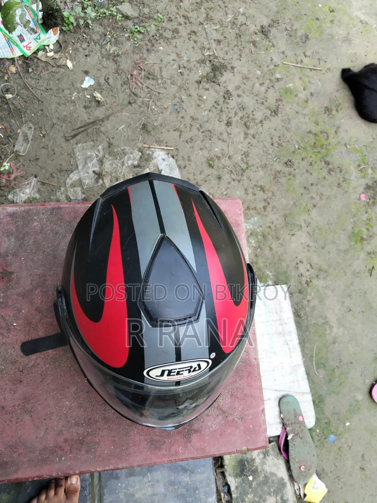 সুজুকি অরিজিনাল হেলমেট এক মাস ব্যবহৃত,,, কেনা