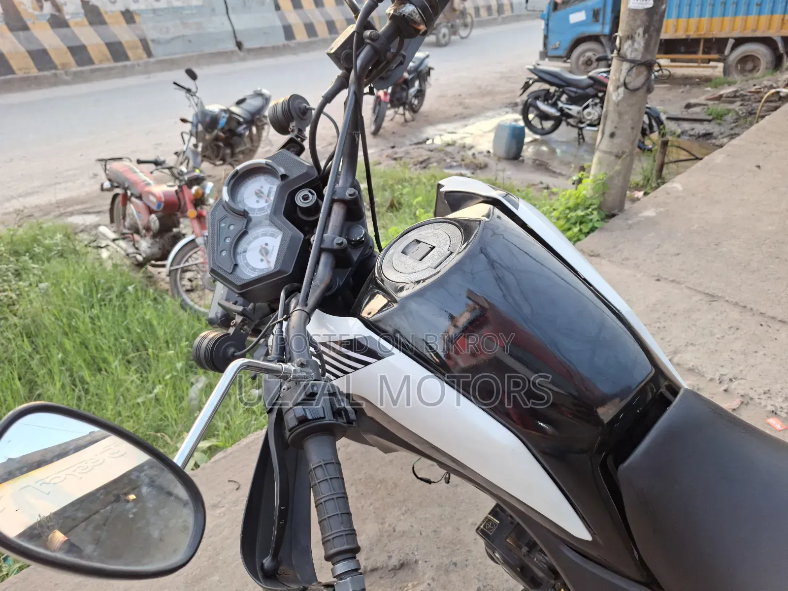 Lifan 2016 White