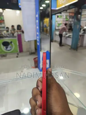 Apple iPhone 13 128 GB Red