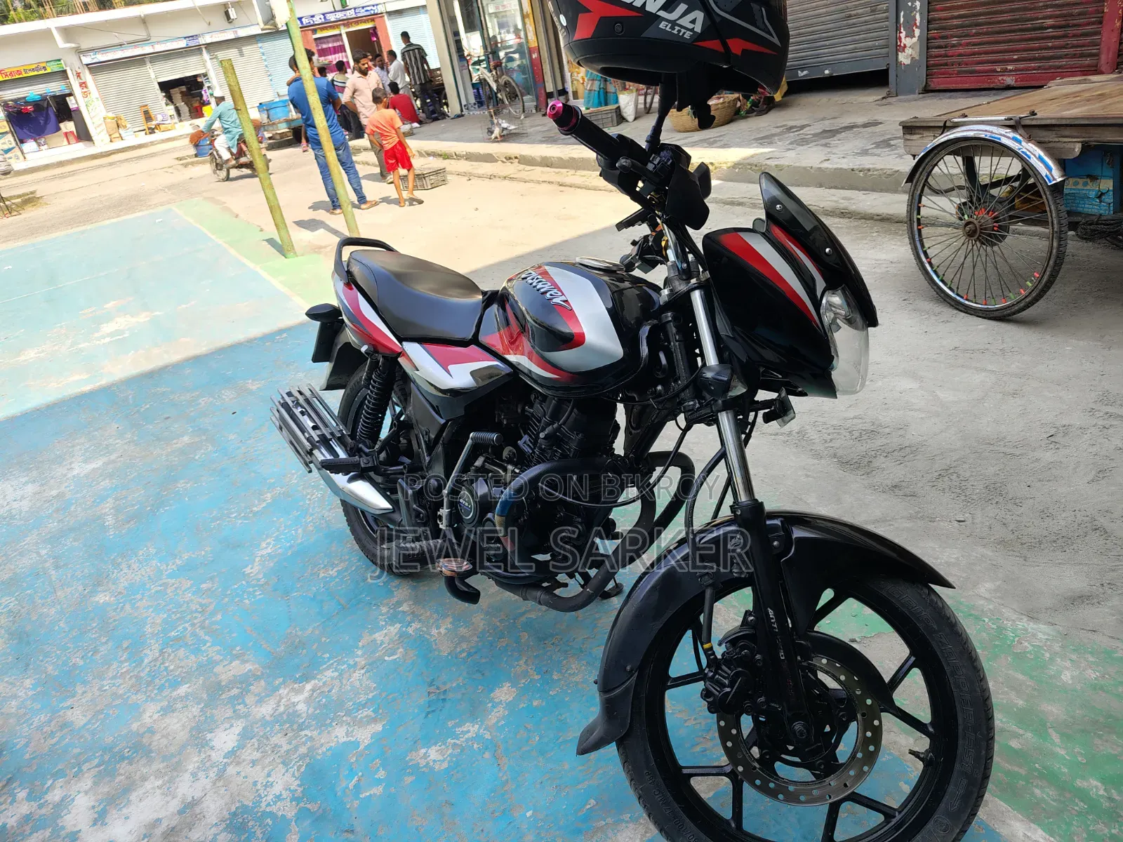 New Bajaj Discover 125 2023 Black