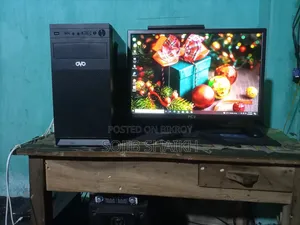 Desktop Computer 4GB Intel Core i3 HDD 500GB
