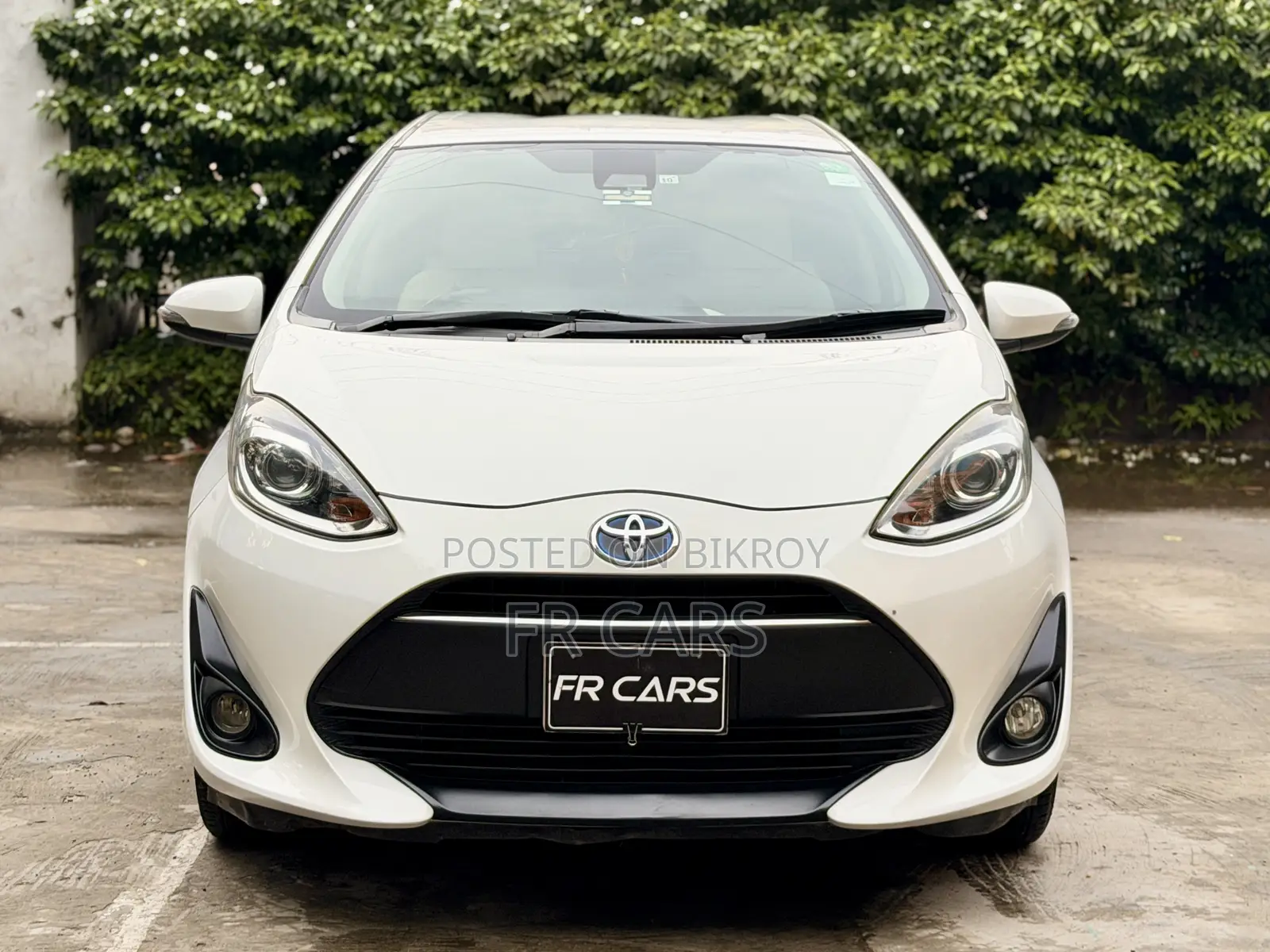 Toyota Aqua 2017 Pearl