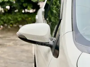 Toyota Aqua 2017 Pearl