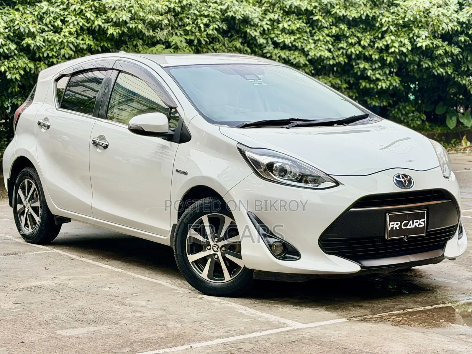 Toyota Aqua 2017 Pearl