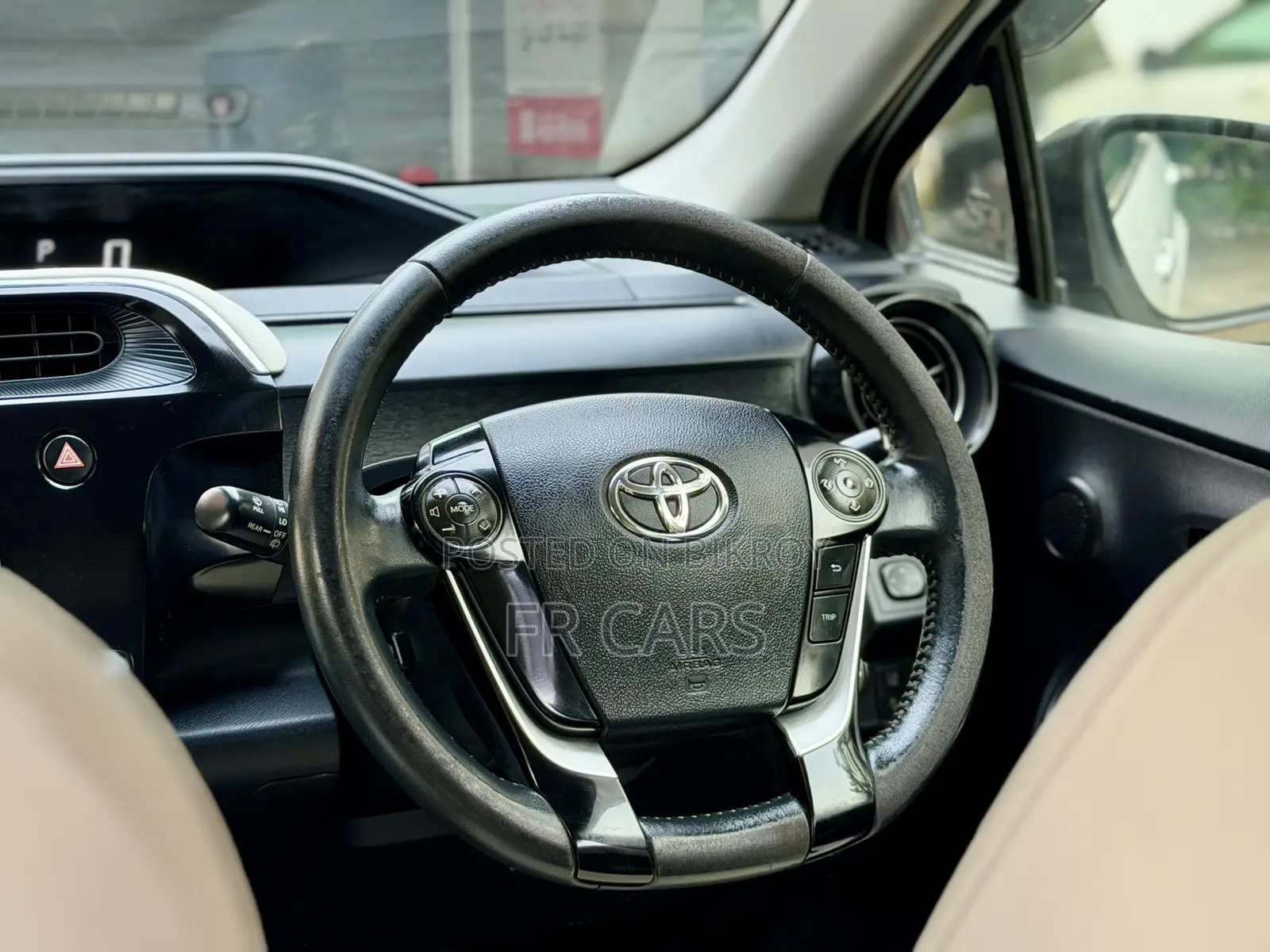 Toyota Aqua 2017 Pearl