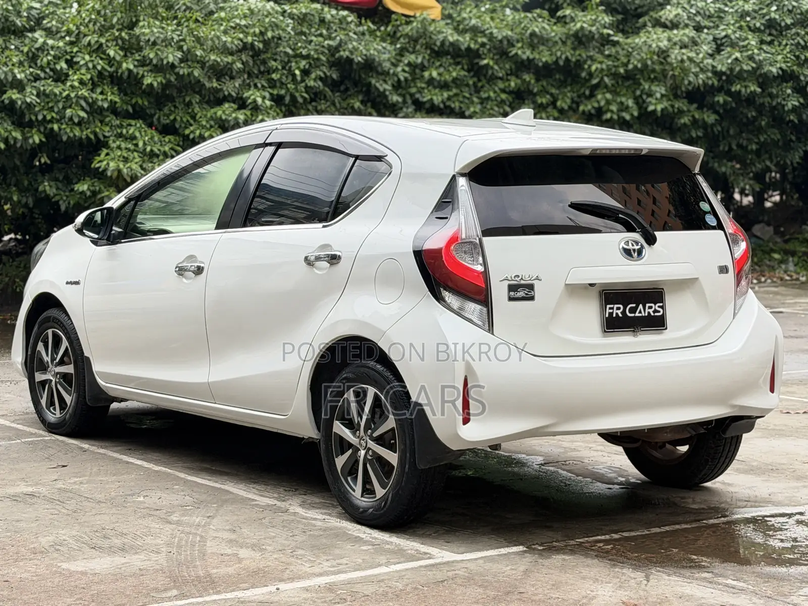 Toyota Aqua 2017 Pearl
