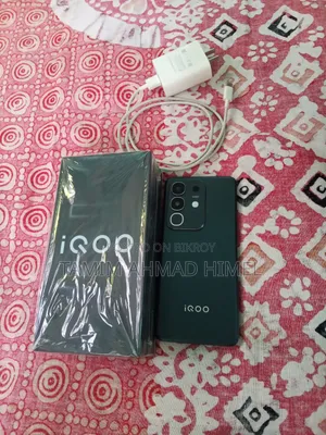 Vivo iQOO Z10x 128 GB Black