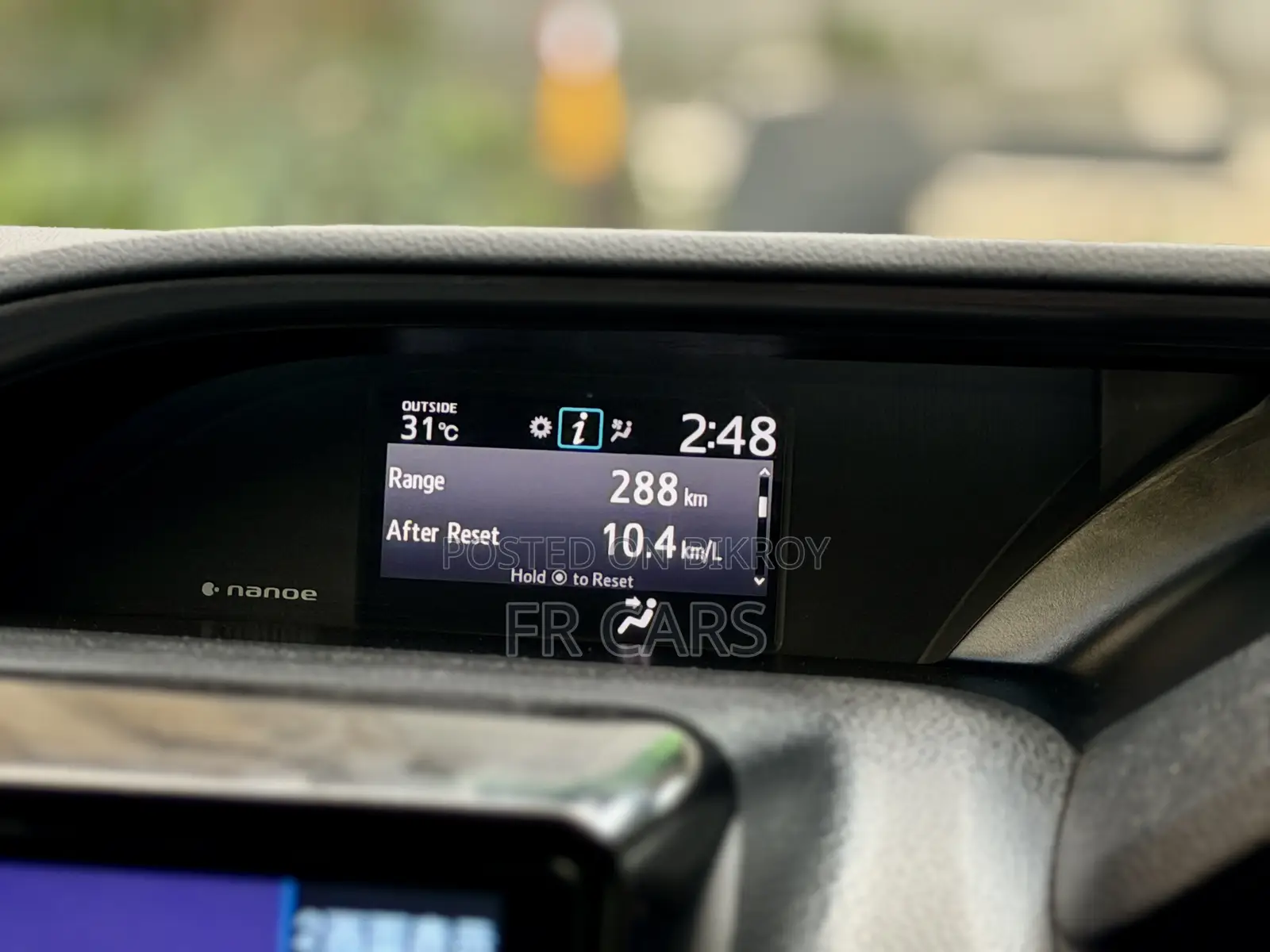 Toyota Esquire 1.8 FWD Hybrid (7 seater) 2020 Purple