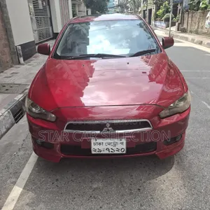 Mitsubishi Canter 2010 Red