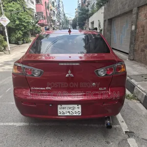 Mitsubishi Canter 2010 Red