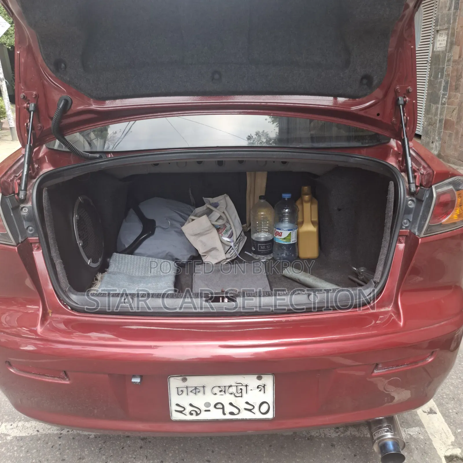 Mitsubishi Canter 2010 Red
