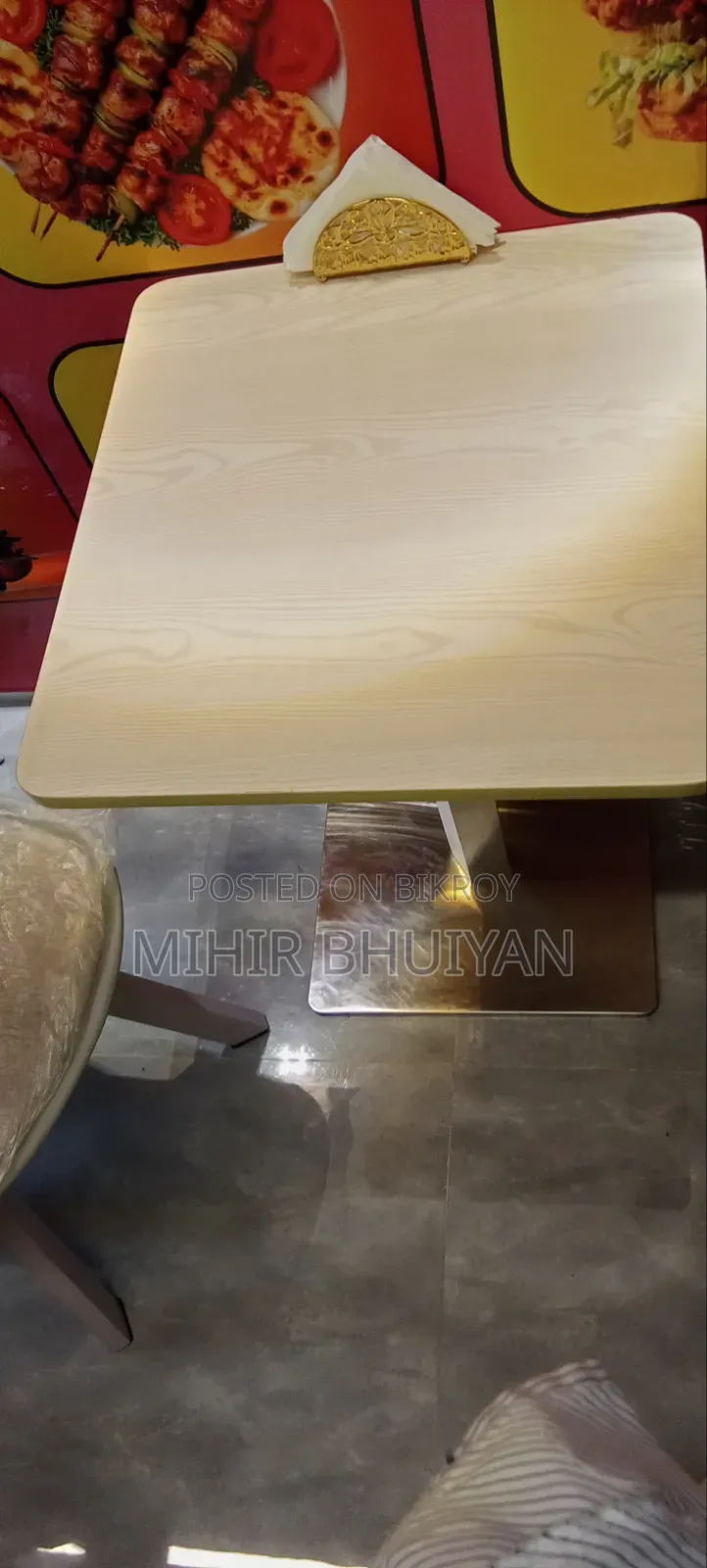 Restaurant table