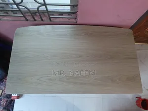 টেবিল বা অফিস ডেস্ক