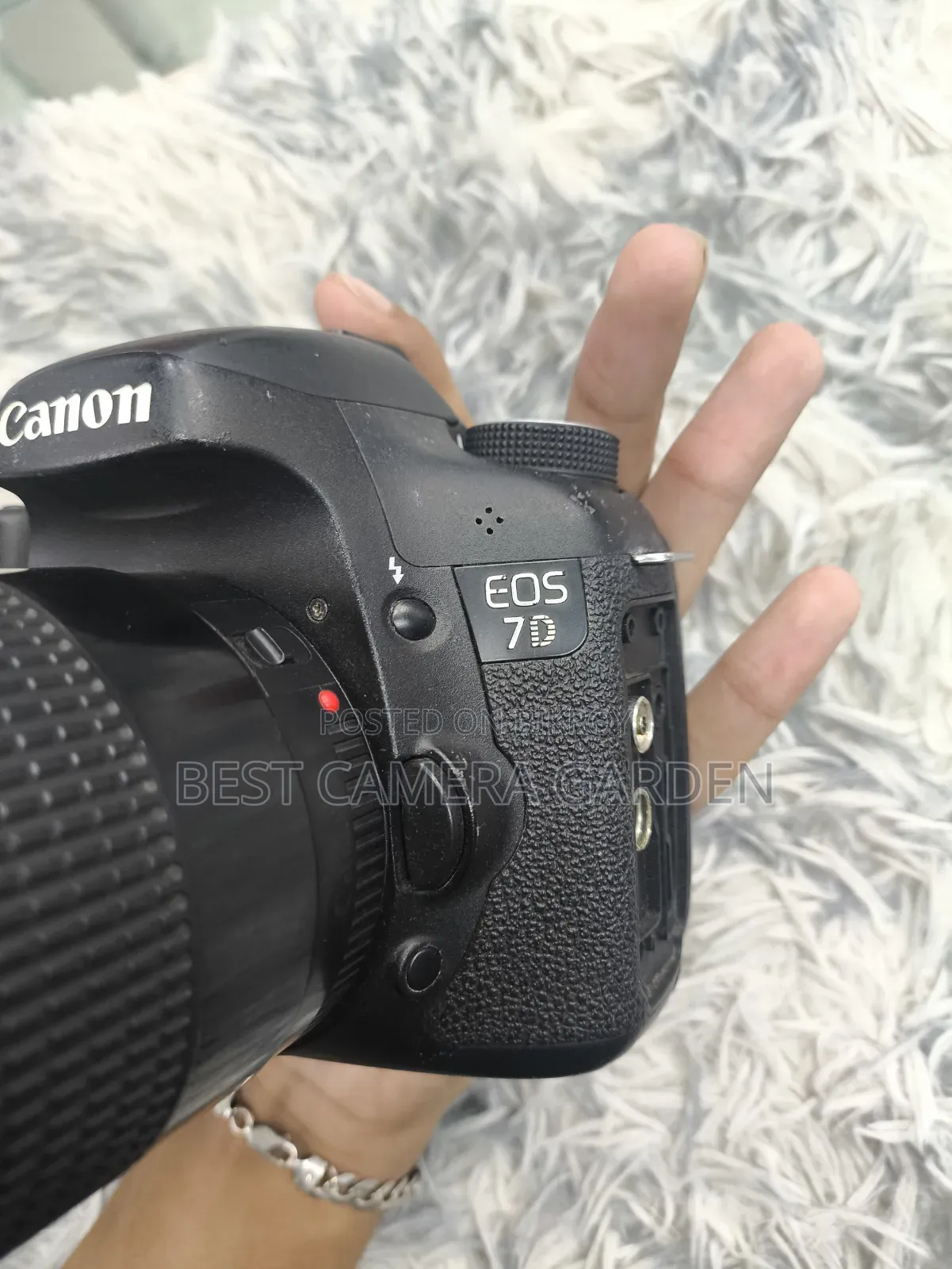 Canon 7D With Zoom Lens