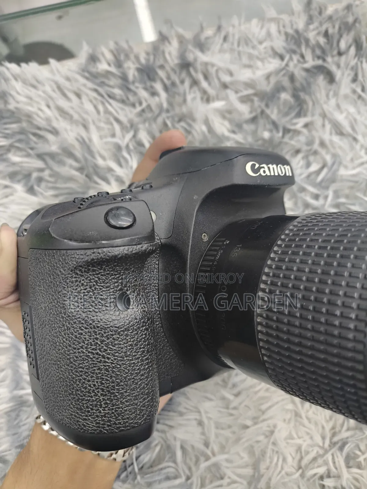 Canon 7D With Zoom Lens