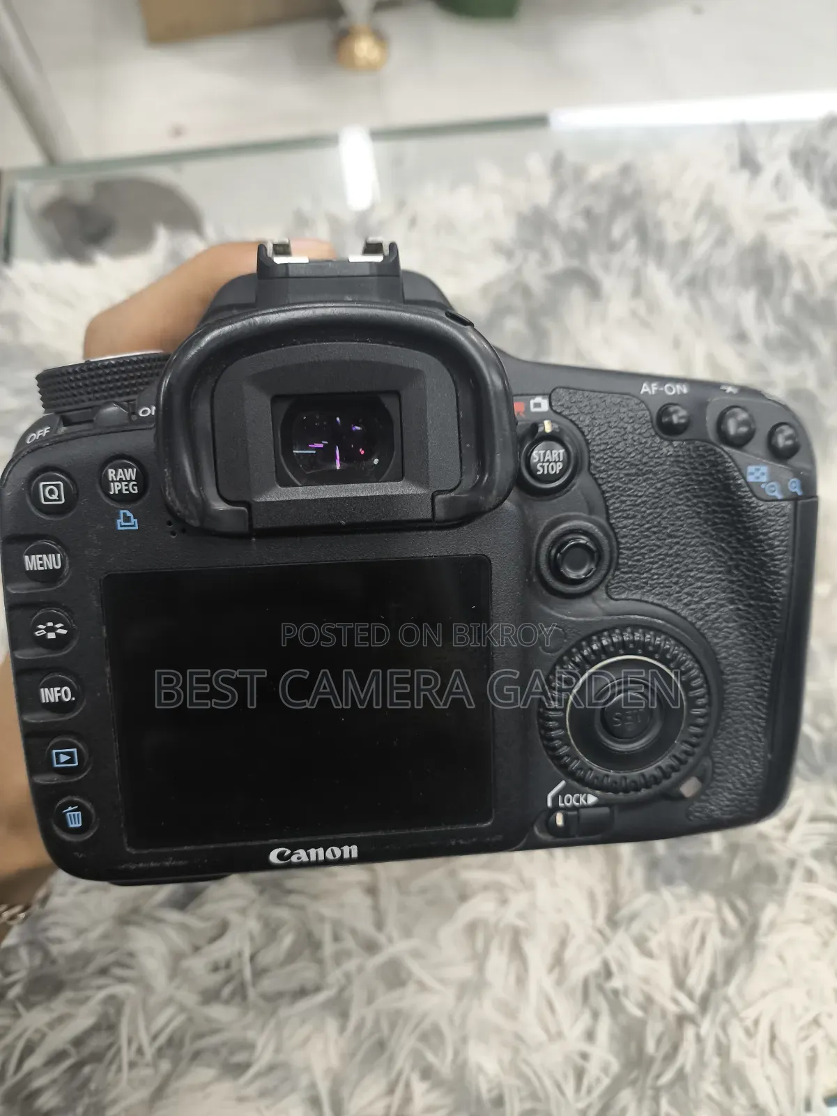 Canon 7D With Zoom Lens