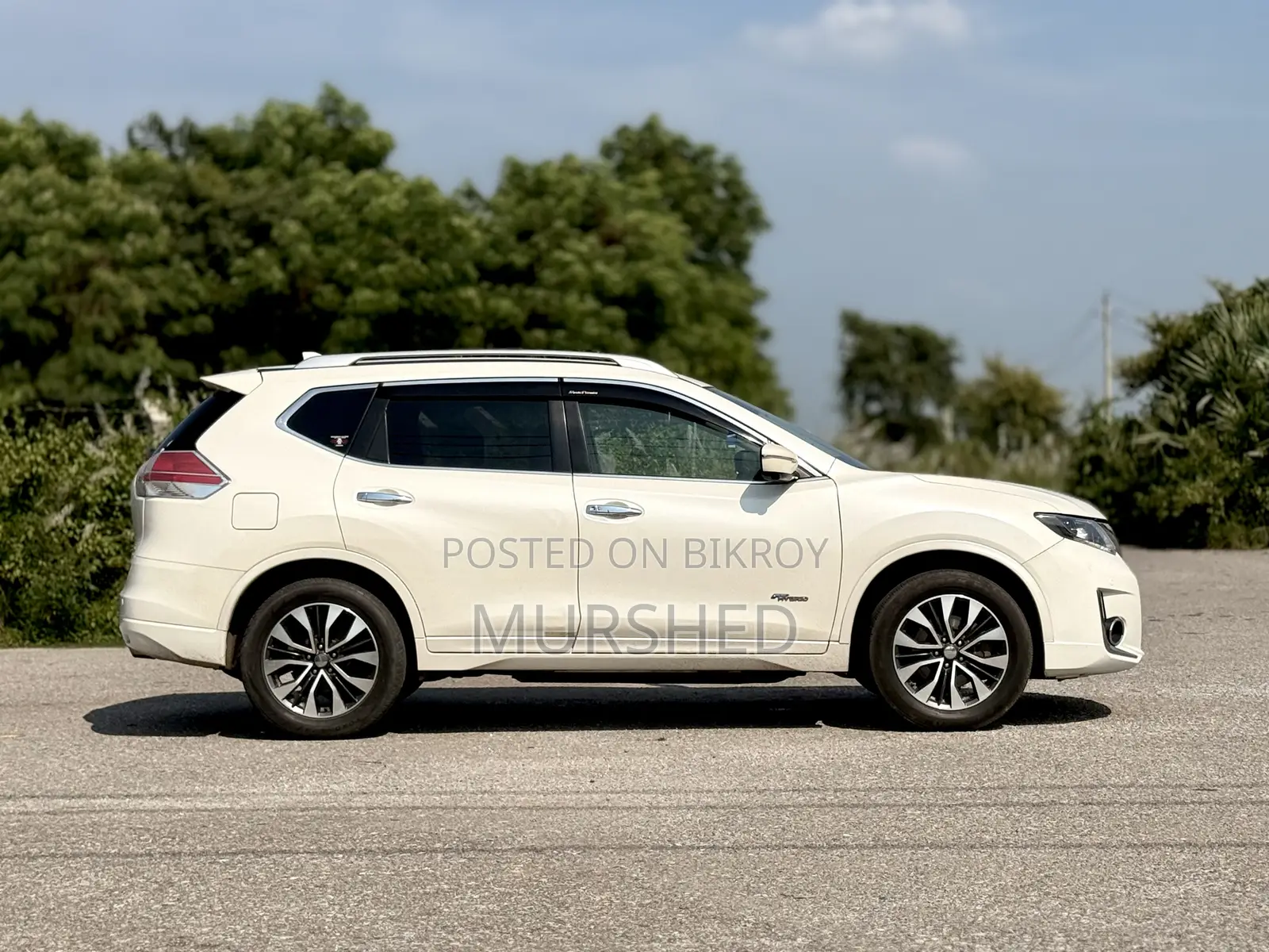 Nissan X-Trail 2.0 Hybrid Four-Wheel Drive 2015 Pearl