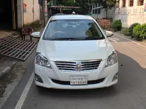 টয়োটা প্রিমিও ২০১৪ পার্ল