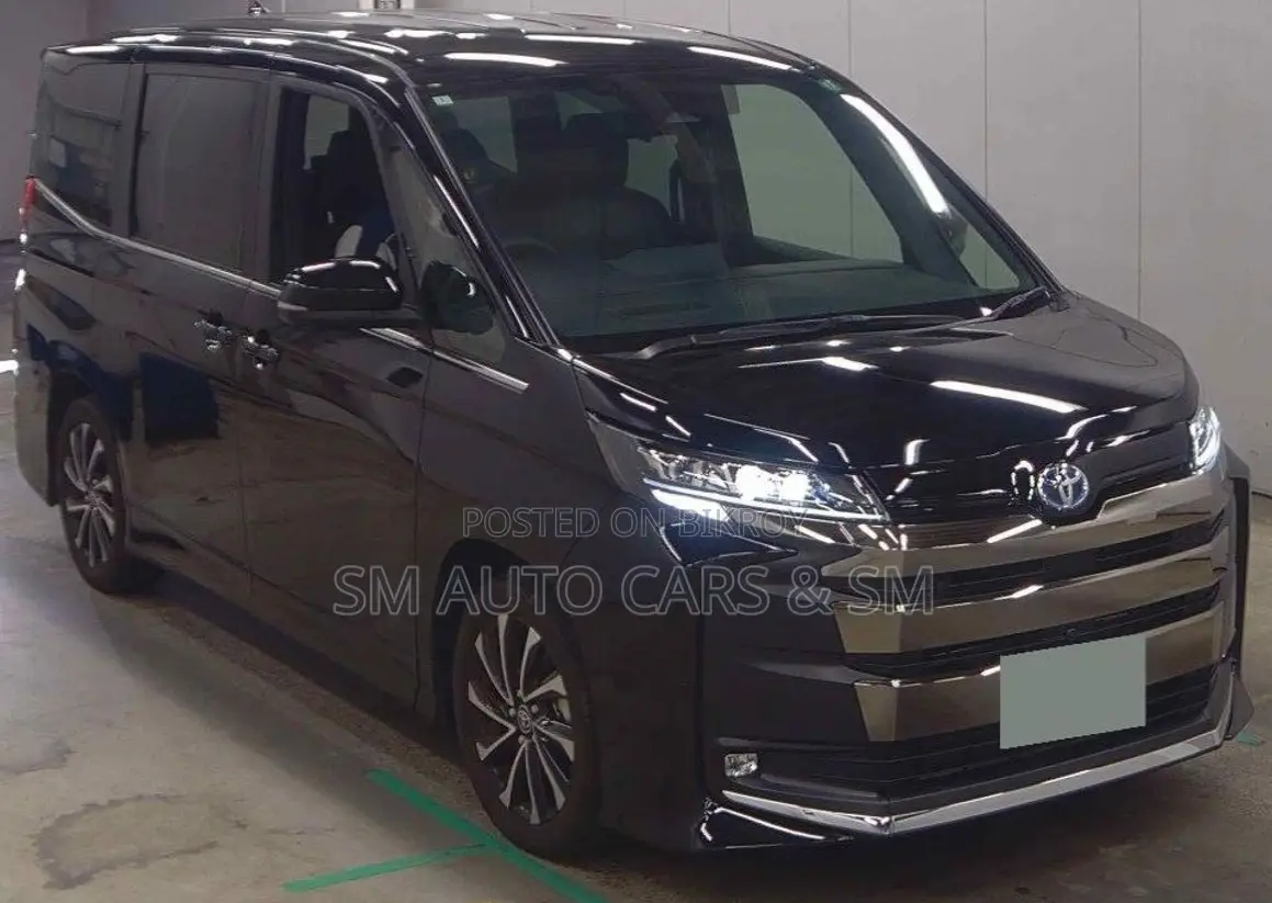 Toyota Noah 2023 Black
