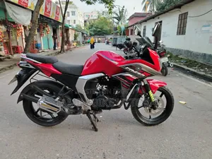 ইয়ামাহা ফেজার ভি১ ২০১৭ রেড
