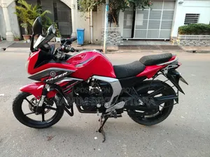 ইয়ামাহা ফেজার ভি১ ২০১৭ রেড