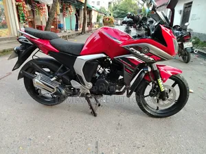 ইয়ামাহা ফেজার ভি১ ২০১৭ রেড