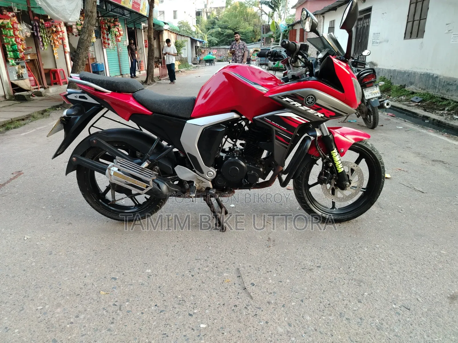 ইয়ামাহা ফেজার ভি১ ২০১৭ রেড