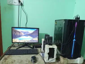 Desktop Computer 8GB AMD Ryzen 5 SSD 250GB