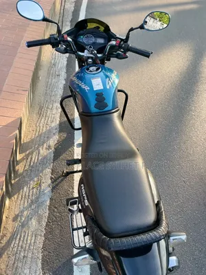 Hero Glamour 2022 Blue