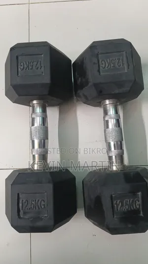 ডাম্বেলস ইকুইপমেন্ট