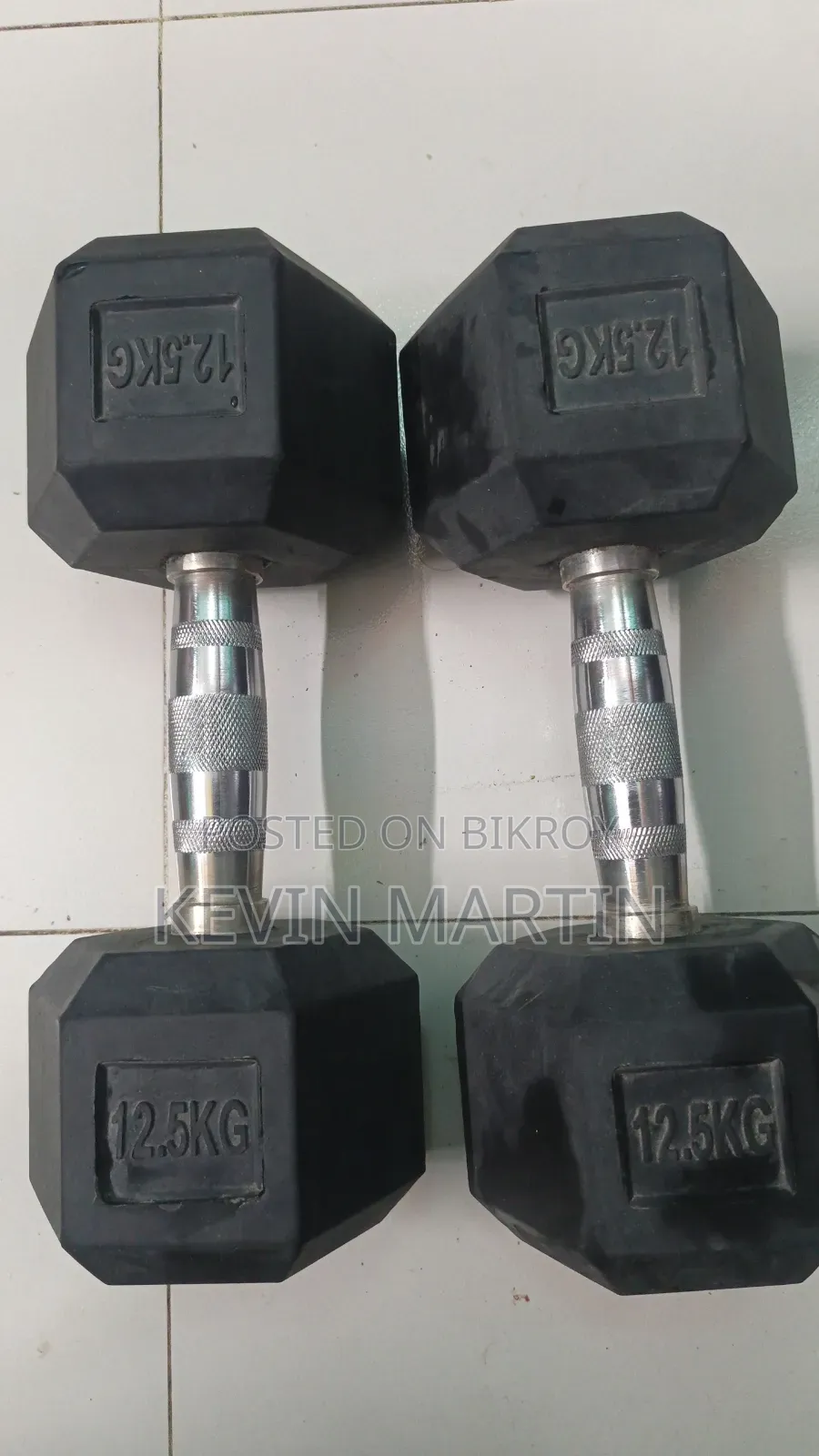 ডাম্বেলস ইকুইপমেন্ট