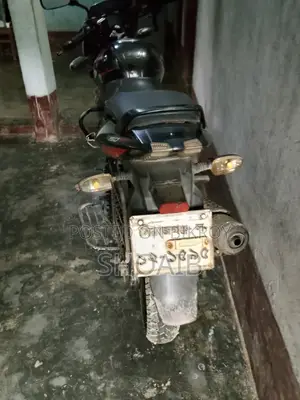 বাজাজ পালসার ১৫০ ২০২২ ব্ল্যাক