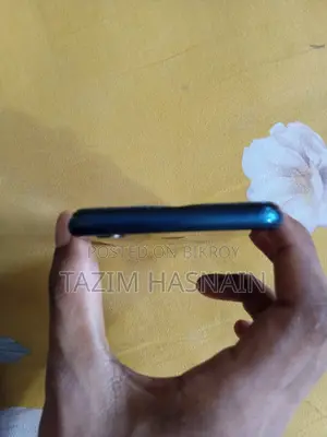 Vivo Y11 32 GB Blue