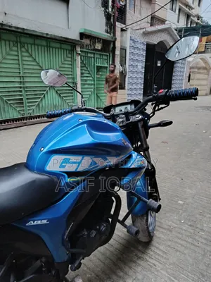 সুজুকি জিক্সার ২০১৭ ব্লু