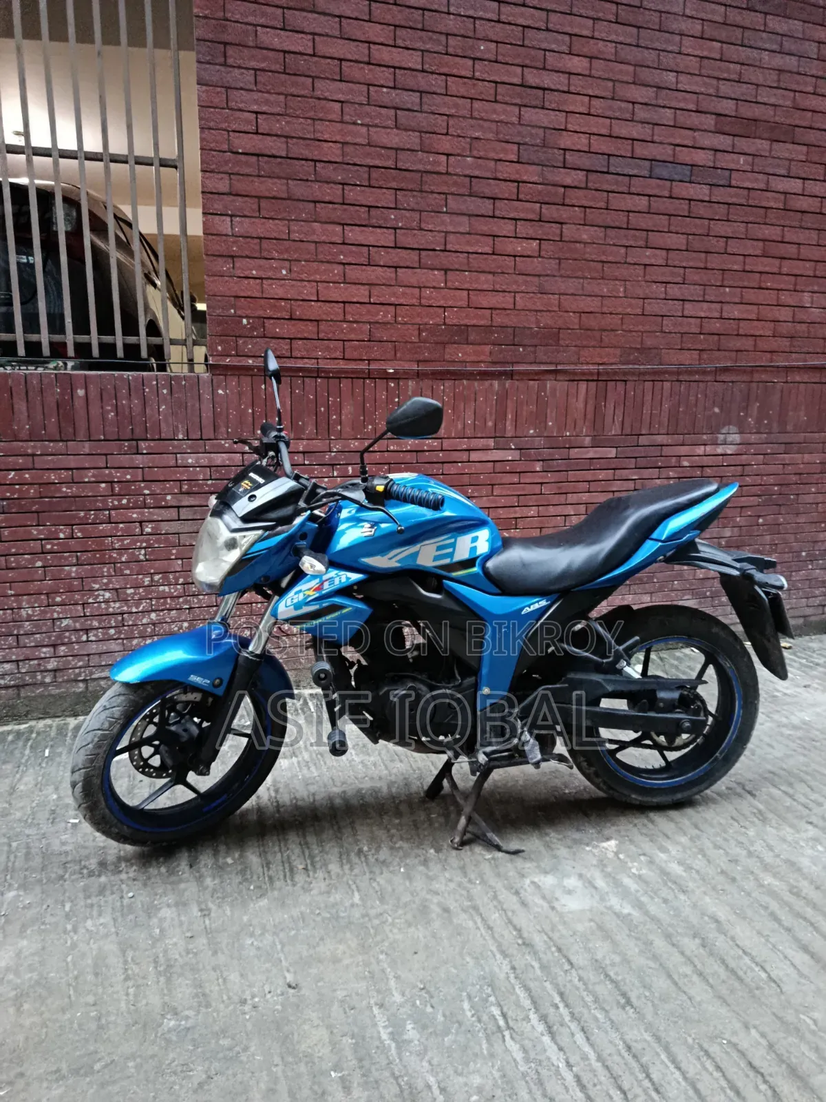 সুজুকি জিক্সার ২০১৭ ব্লু