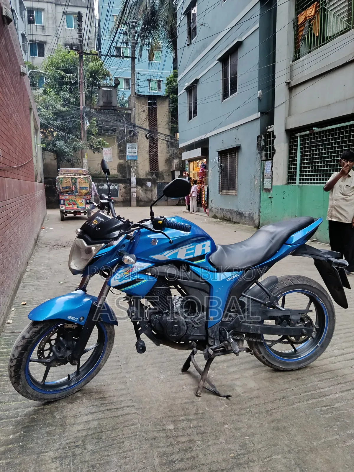 সুজুকি জিক্সার ২০১৭ ব্লু