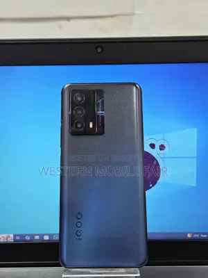 Vivo iQOO Z5 128 GB Blue