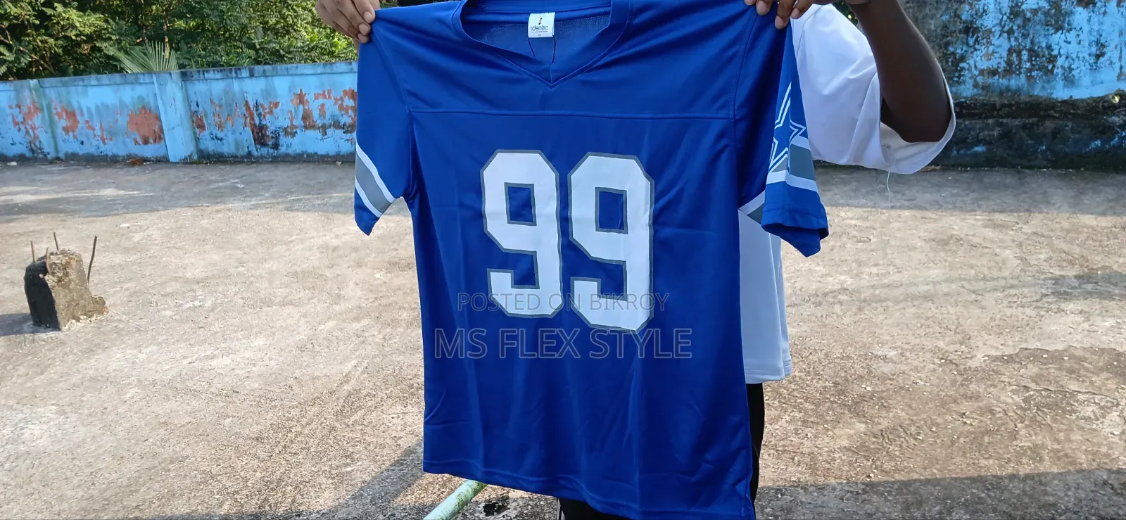স্টাইলিশ ব্লু ড্রপশোউল্ডার ৯৯